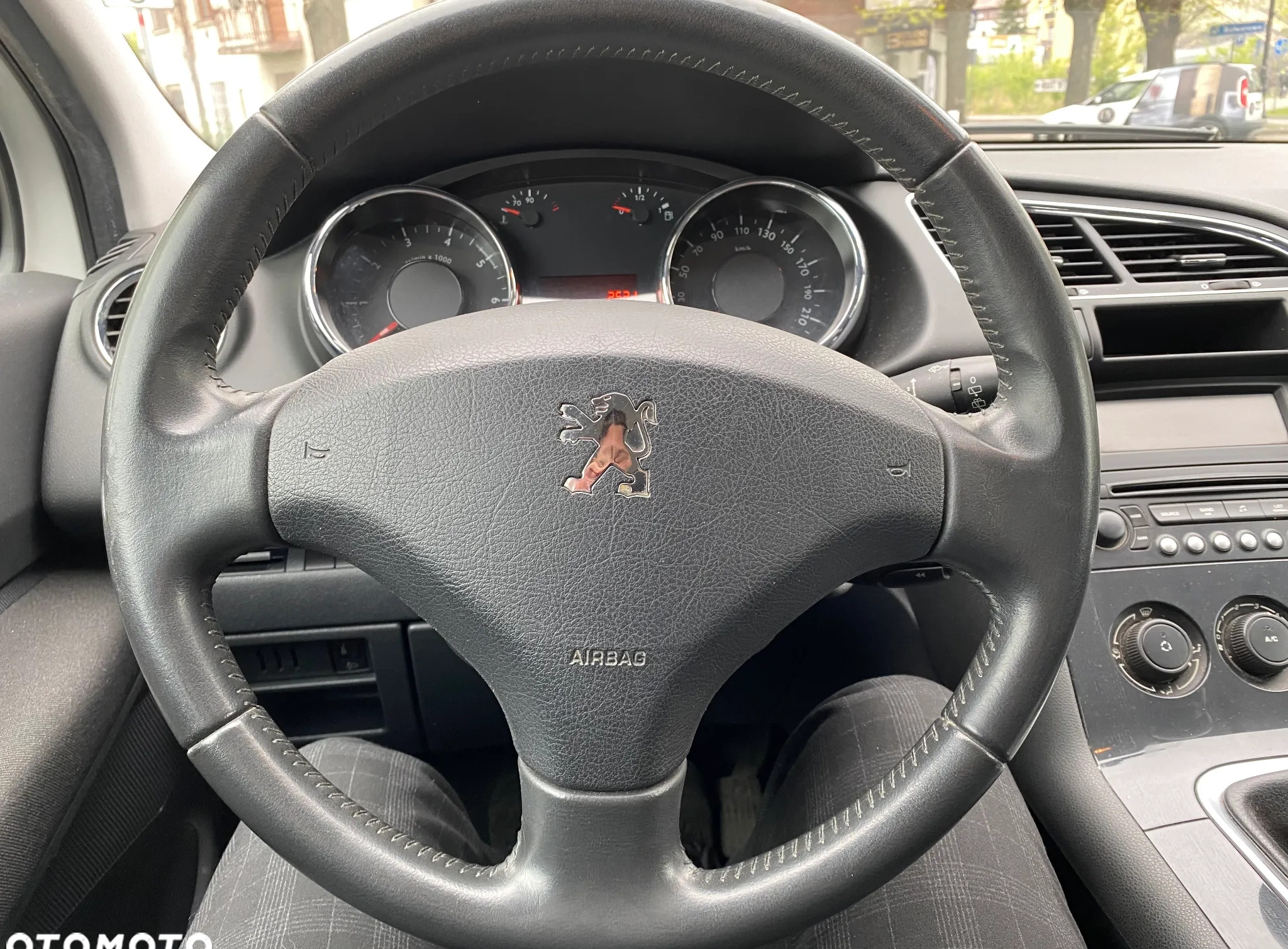 Peugeot 3008 cena 23900 przebieg: 140000, rok produkcji 2011 z Piaski małe 79